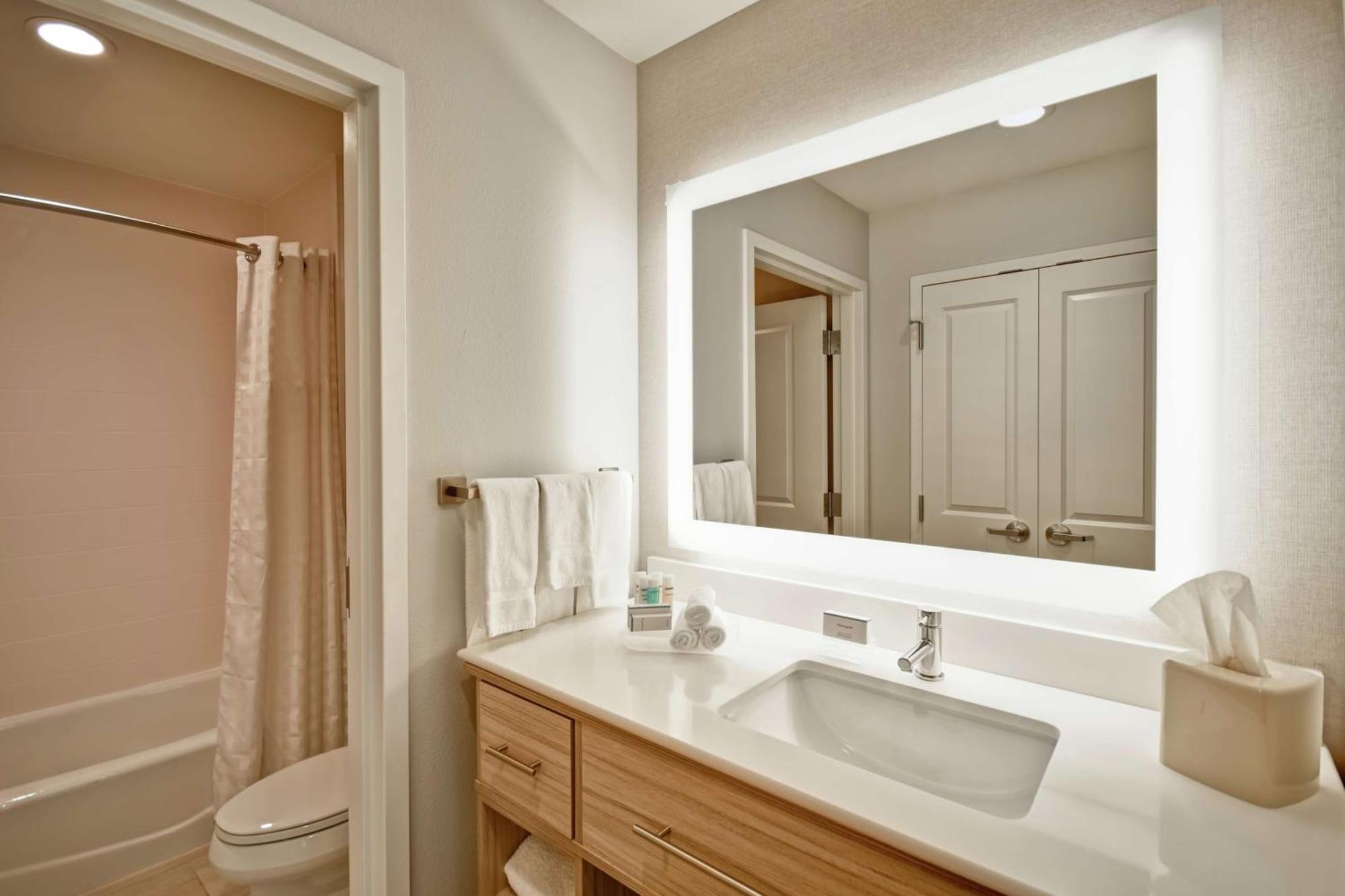 Homewood Suites By Hilton Greenville Downtown Bagian luar foto