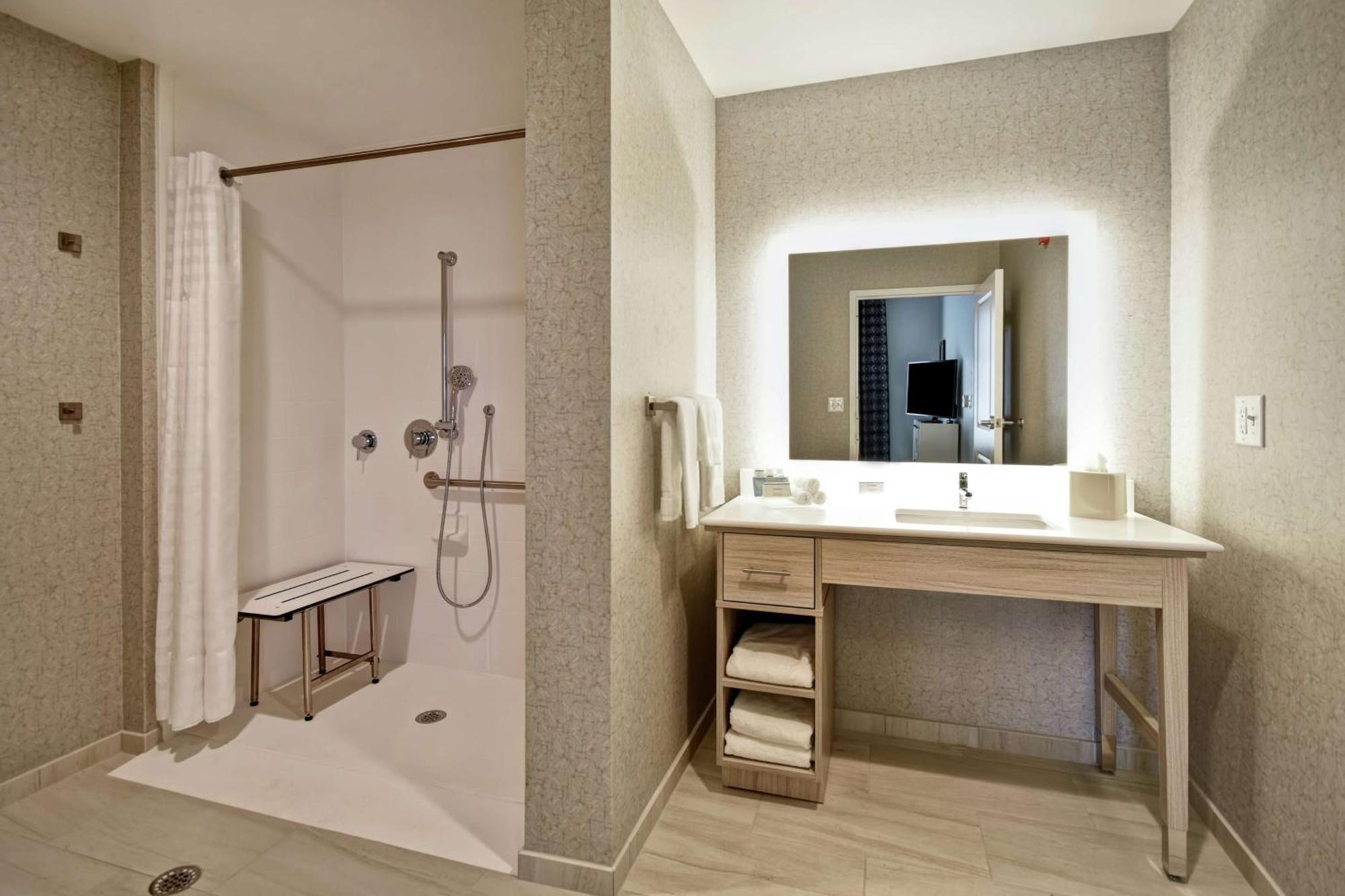 Homewood Suites By Hilton Greenville Downtown Bagian luar foto