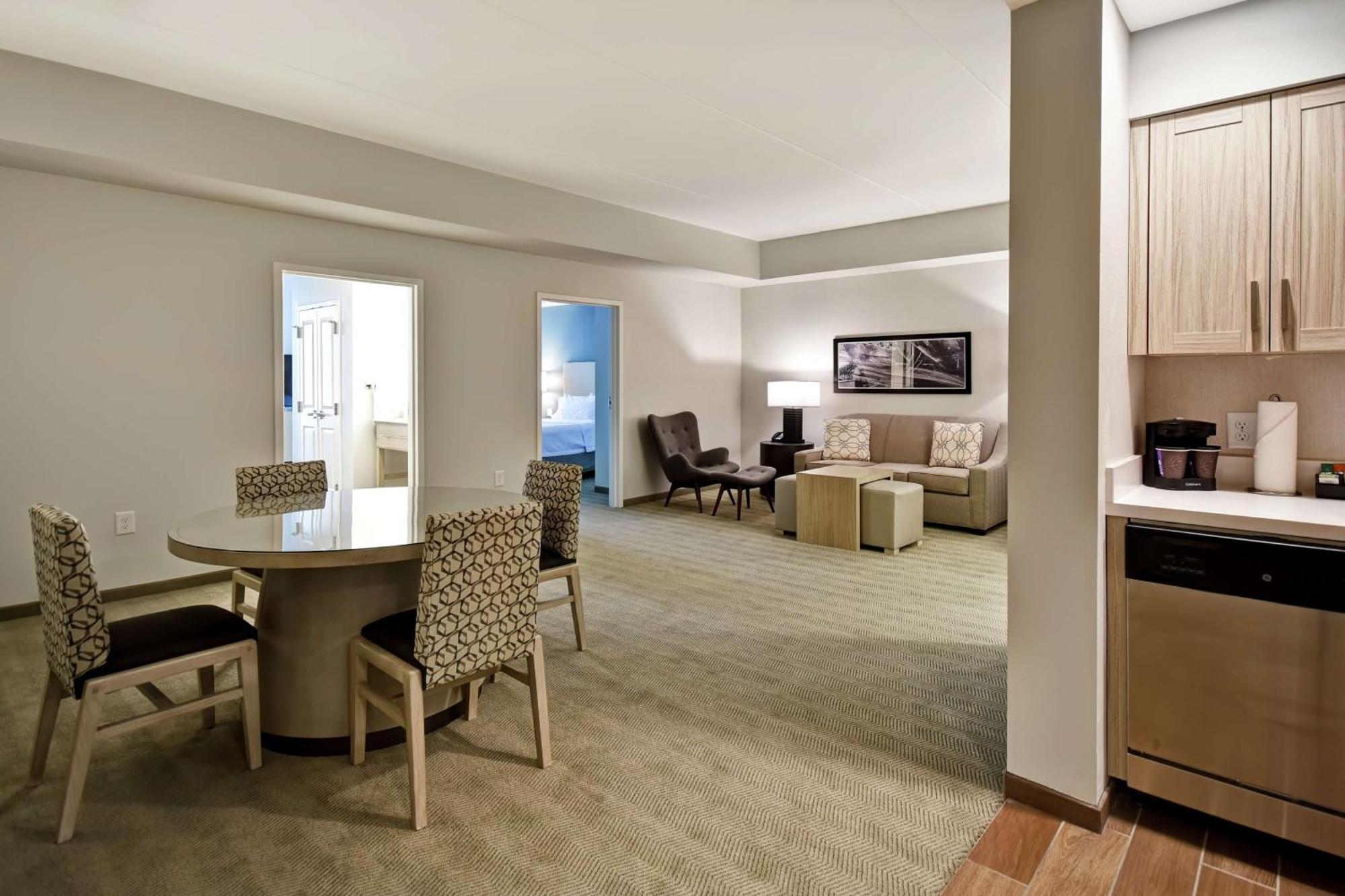 Homewood Suites By Hilton Greenville Downtown Bagian luar foto